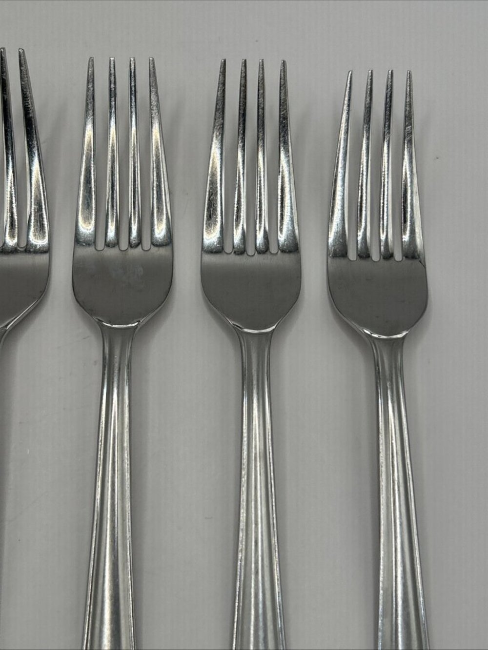 Mikasa CLASSICO SATIN Dinner Forks (Set of 8) Gerald Patrick 18/8 Korea 8 1/8" - Picture 7 of 16